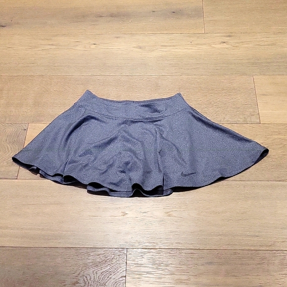 Nike Dri-Fit  Skirt Size xs - RN#56323 - CA#05553 - Picture 2 of 5